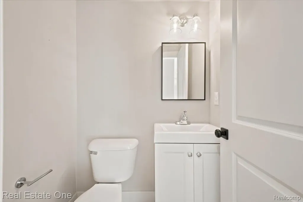 5485 Hammersmith Drive West Bloomfield Charter Township MI 48322