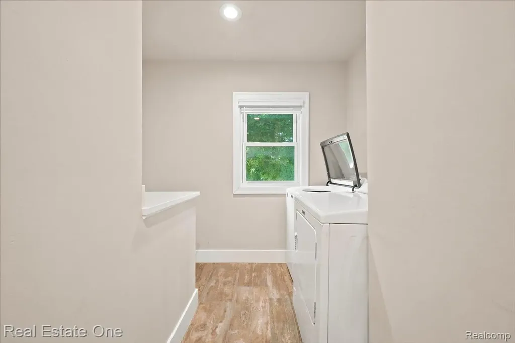 5485 Hammersmith Drive West Bloomfield Charter Township MI 48322