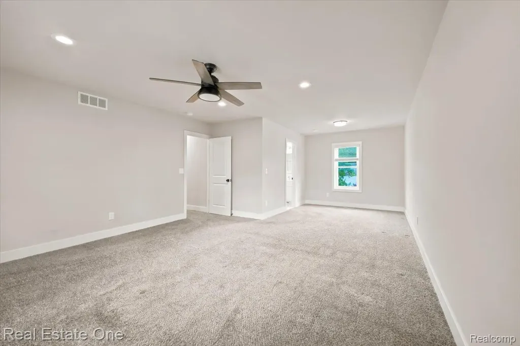 5485 Hammersmith Drive West Bloomfield Charter Township MI 48322