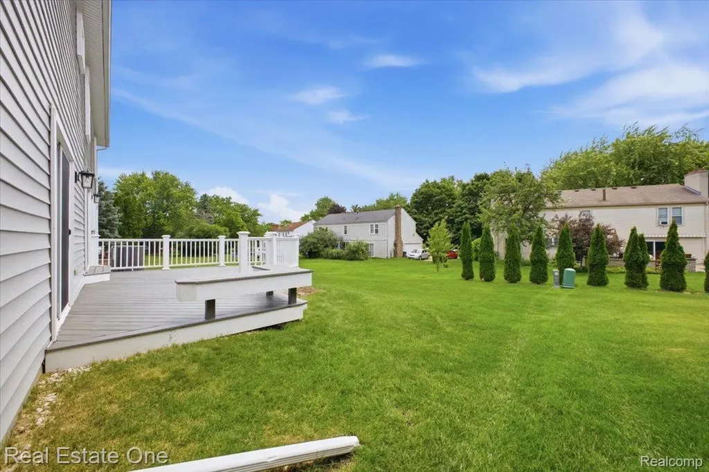 5485 Hammersmith Drive West Bloomfield Charter Township MI 48322