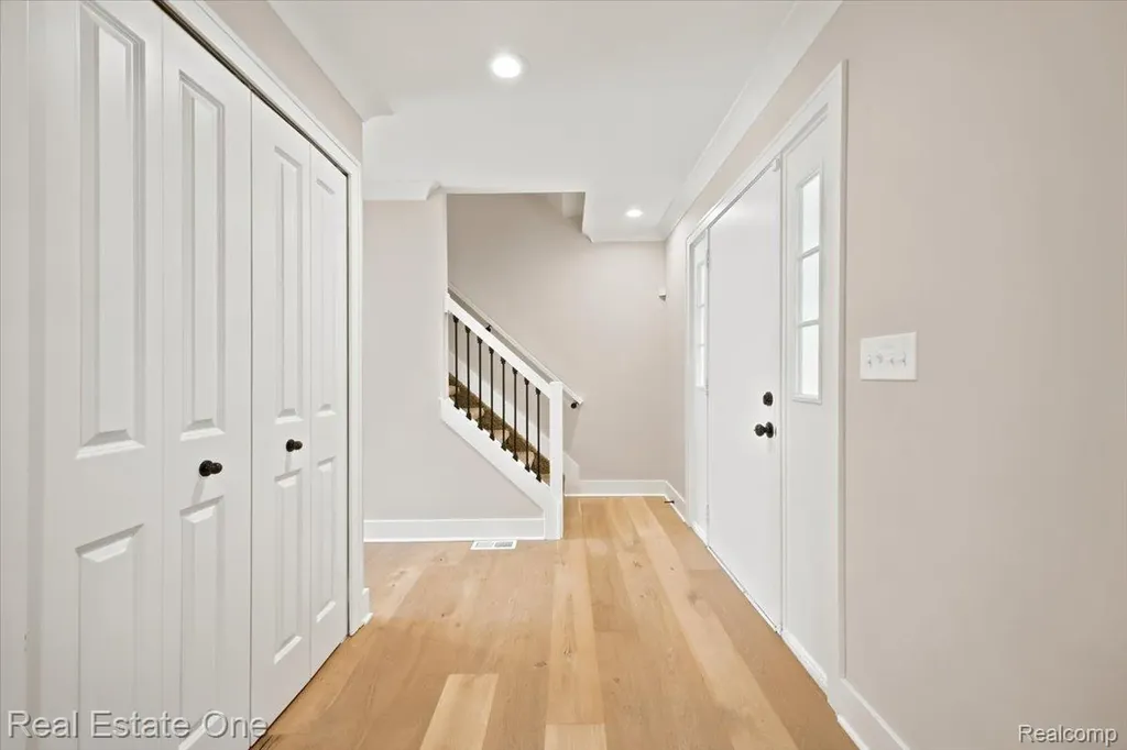 5485 Hammersmith Drive West Bloomfield Charter Township MI 48322