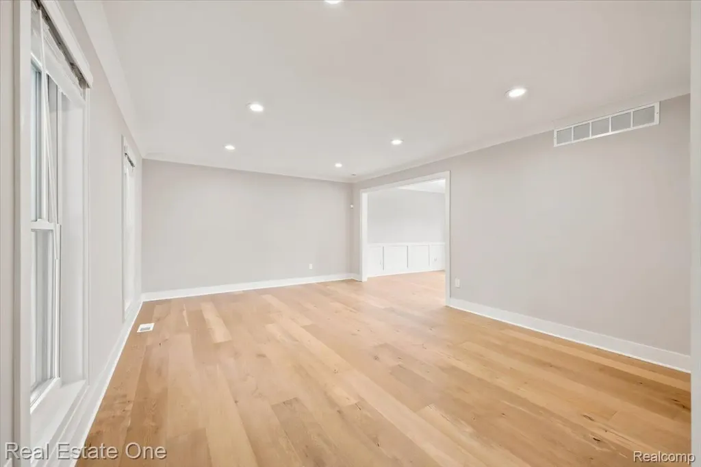 5485 Hammersmith Drive West Bloomfield Charter Township MI 48322