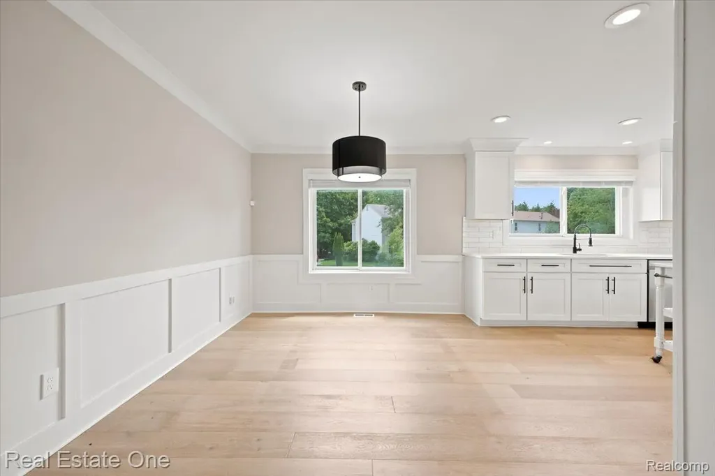 5485 Hammersmith Drive West Bloomfield Charter Township MI 48322