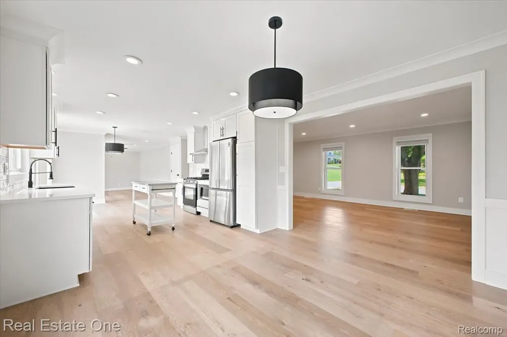 5485 Hammersmith Drive West Bloomfield Charter Township MI 48322