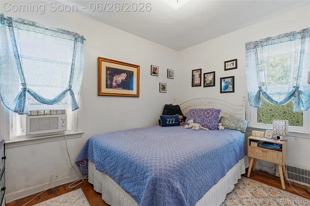 853 Wordsworth Street Ferndale City MI 48220