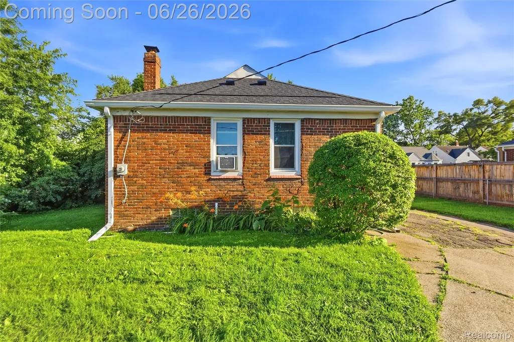 853 Wordsworth Street Ferndale City MI 48220