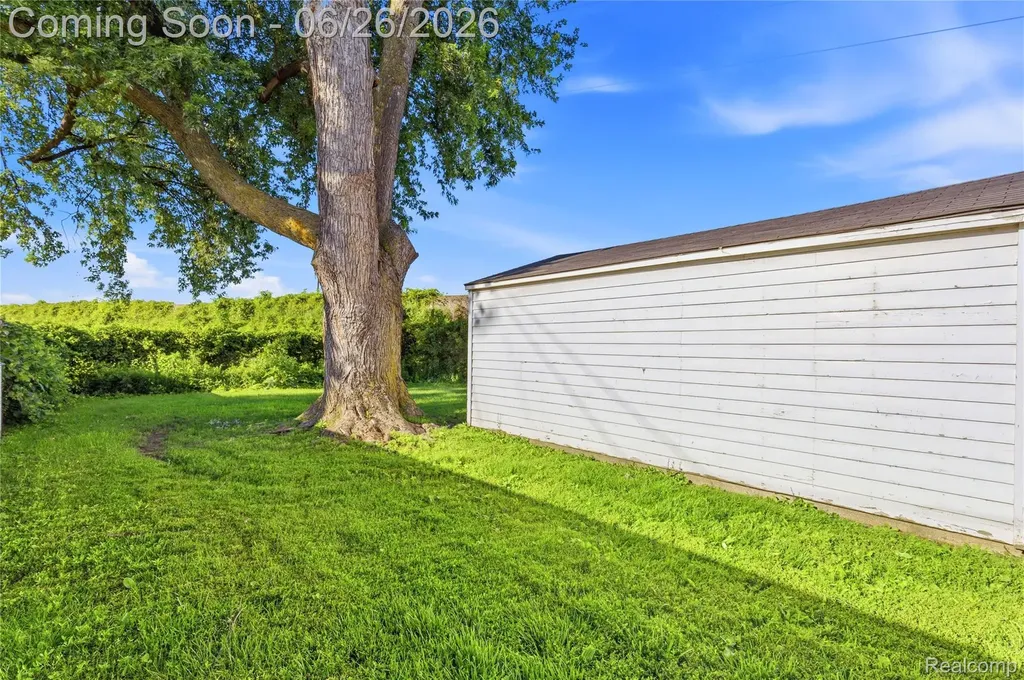 853 Wordsworth Street Ferndale City MI 48220