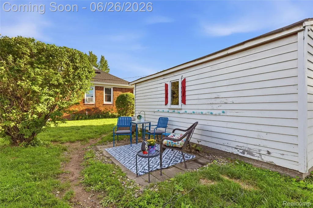 853 Wordsworth Street Ferndale City MI 48220