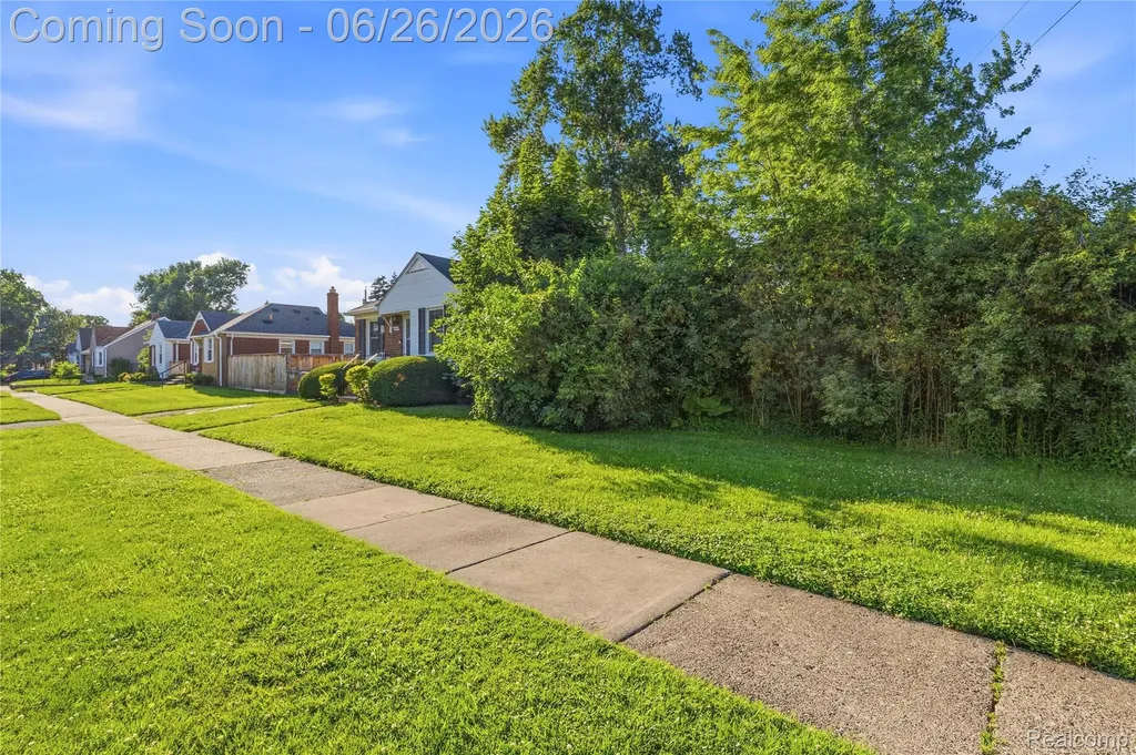 853 Wordsworth Street Ferndale City MI 48220