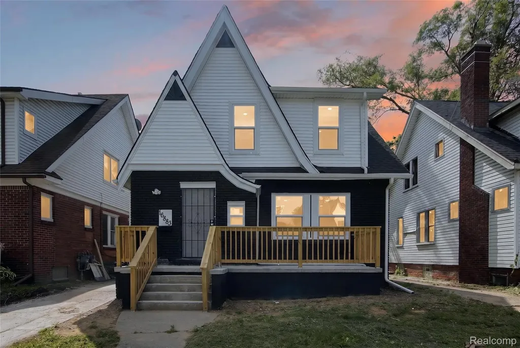 16883 Santa Rosa Drive Detroit City MI 48221