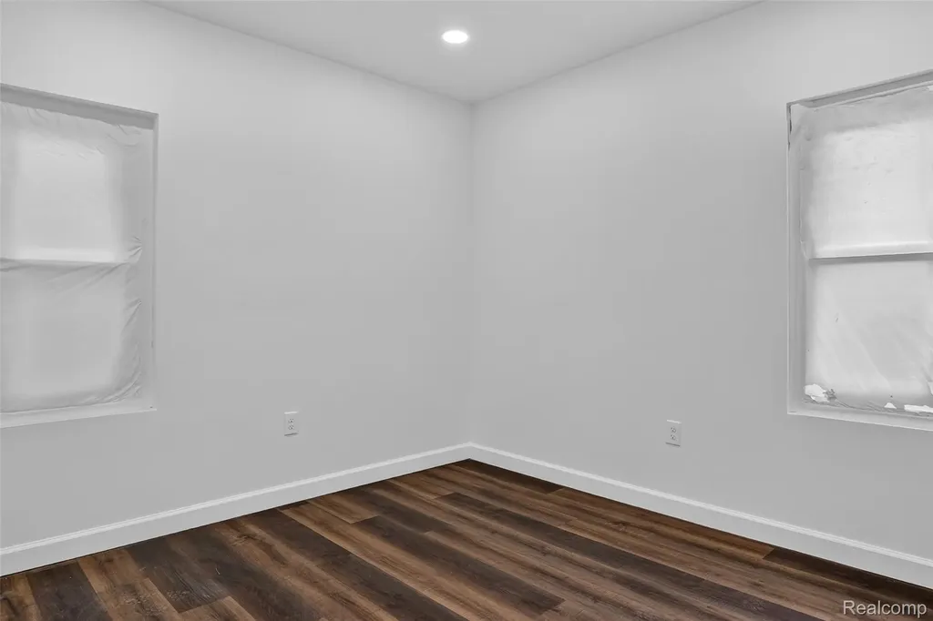 16883 Santa Rosa Drive Detroit City MI 48221