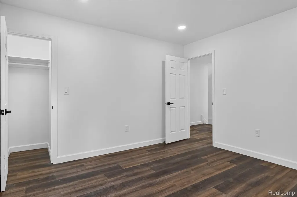 16883 Santa Rosa Drive Detroit City MI 48221