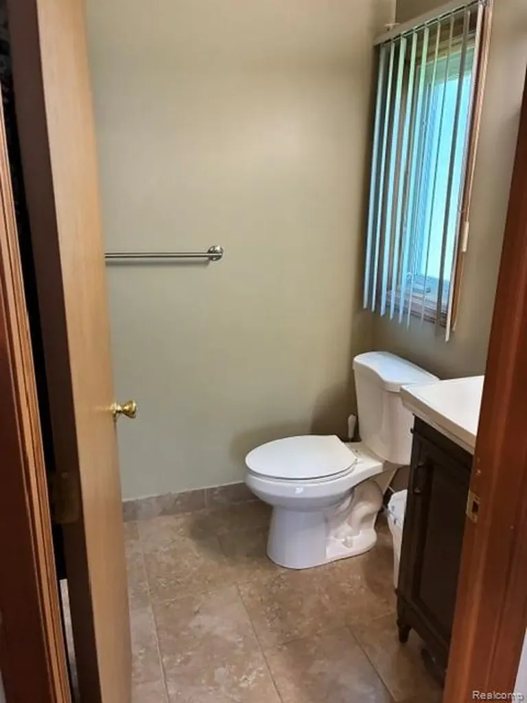 35616 Drake Drive Sterling Heights City MI 48310