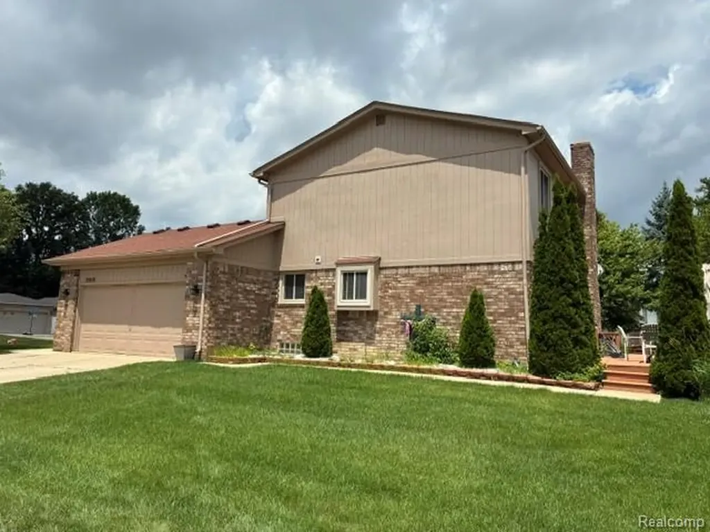 35616 Drake Drive Sterling Heights City MI 48310