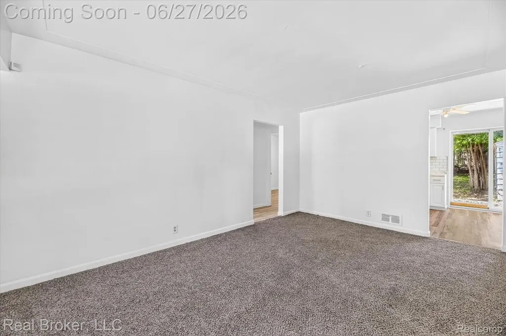 602 S Meade Street Flint City MI 48503