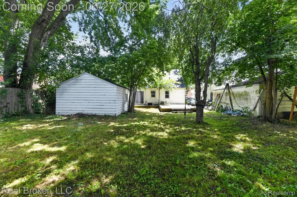 602 S Meade Street Flint City MI 48503