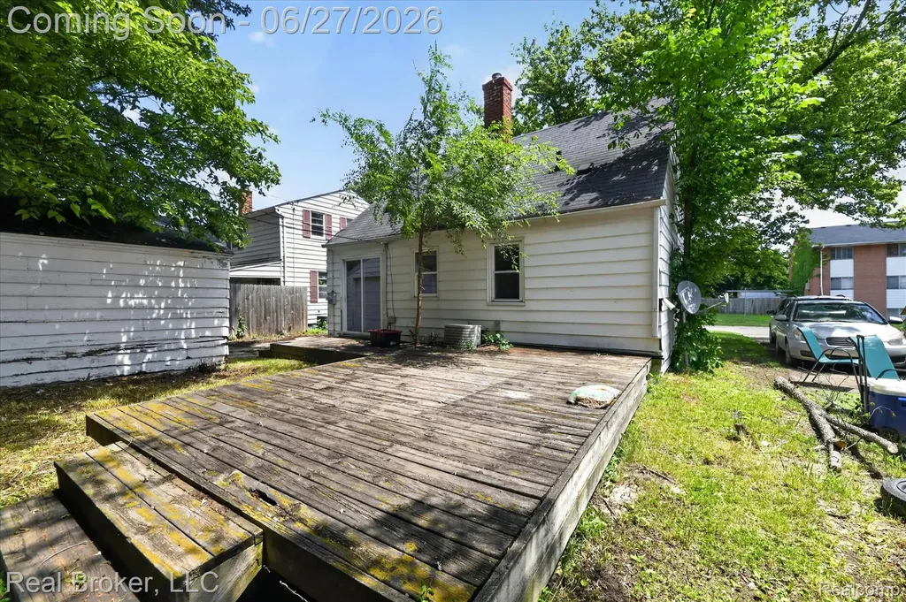 602 S Meade Street Flint City MI 48503