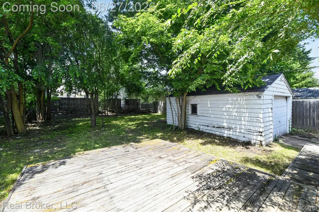 602 S Meade Street Flint City MI 48503
