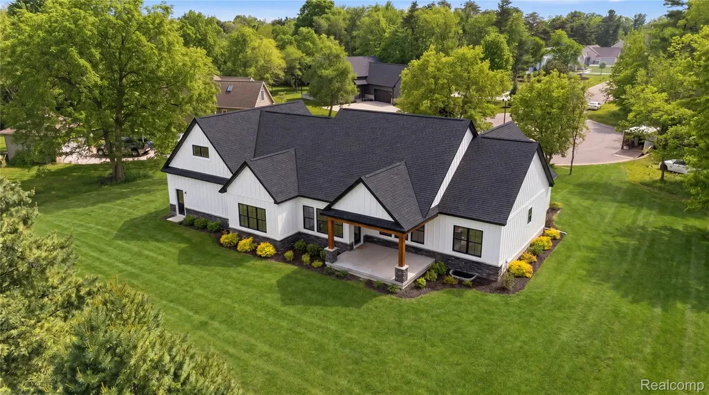 3855 Conifer Court Burtchville Township MI 48059