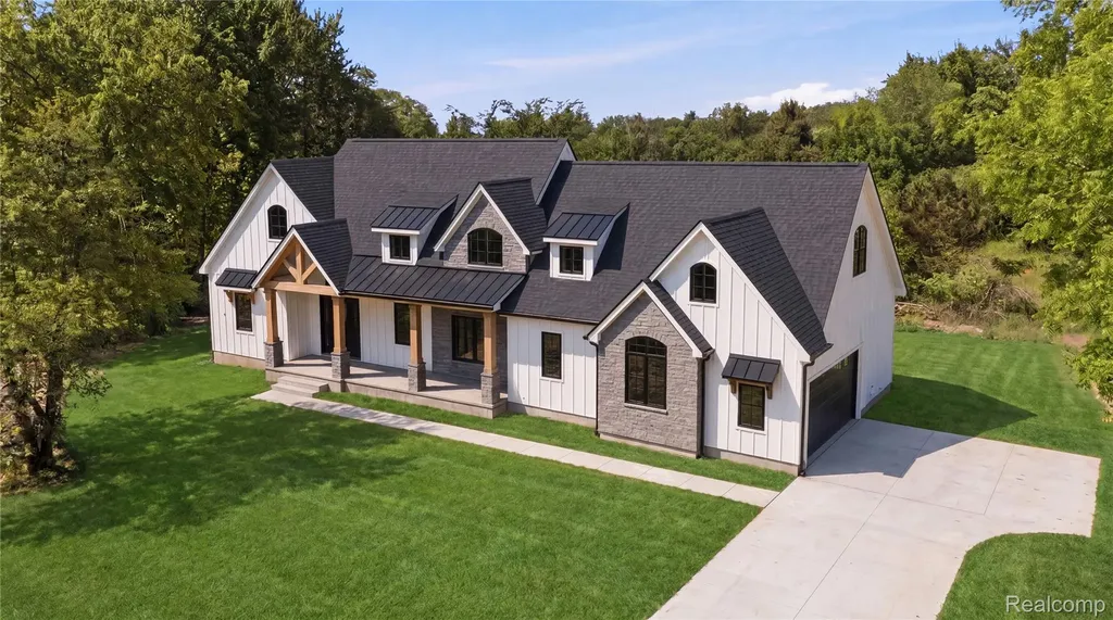 3855 Conifer Court Burtchville Township MI 48059