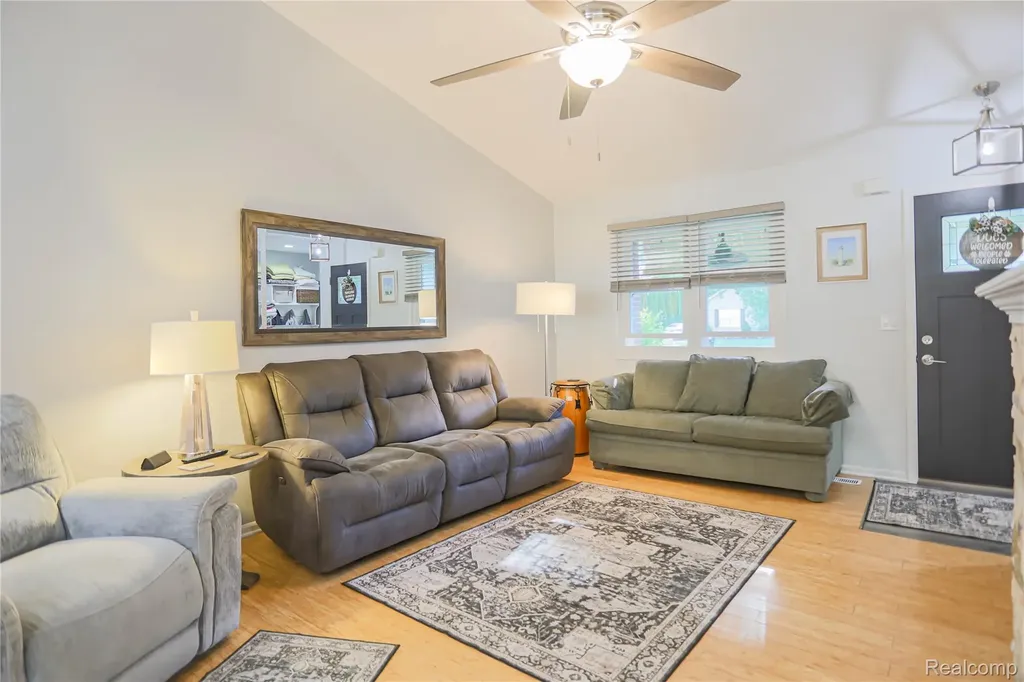39567 Macomber Street Harrison Charter Township MI 48045
