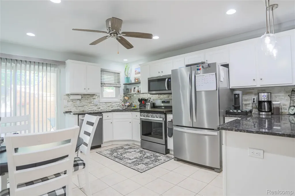 39567 Macomber Street Harrison Charter Township MI 48045