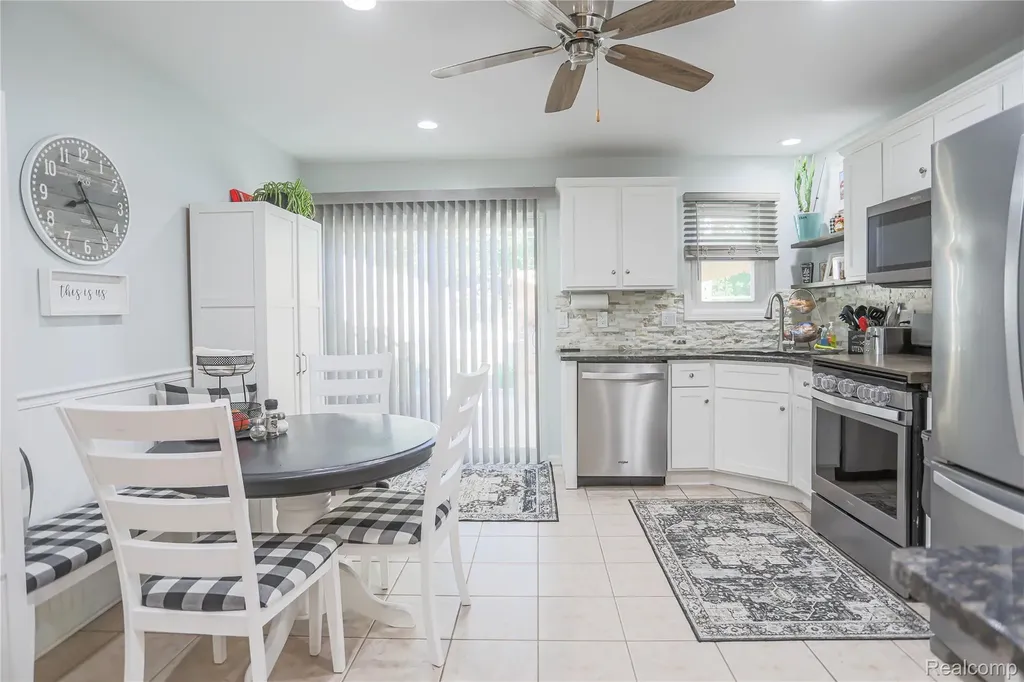 39567 Macomber Street Harrison Charter Township MI 48045