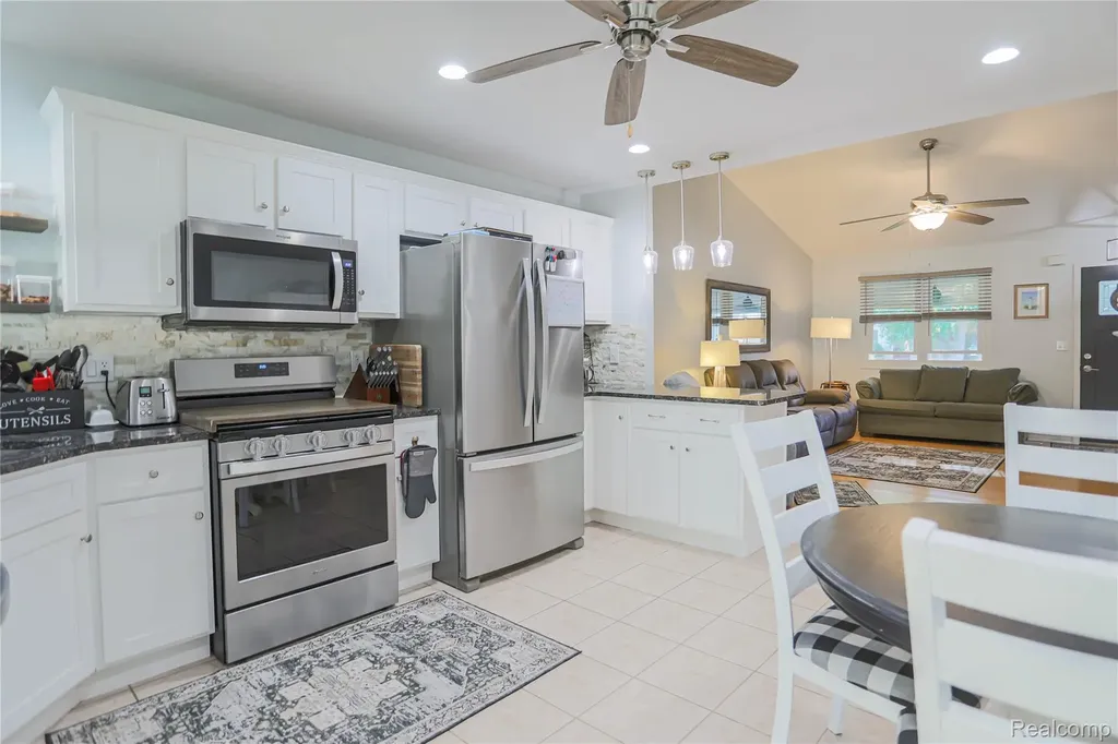 39567 Macomber Street Harrison Charter Township MI 48045