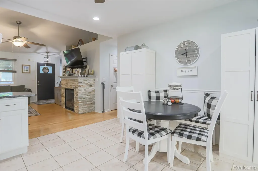 39567 Macomber Street Harrison Charter Township MI 48045