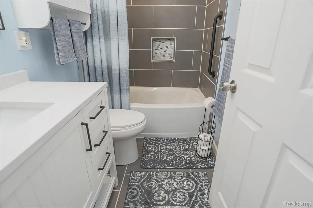 39567 Macomber Street Harrison Charter Township MI 48045