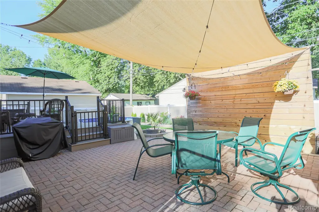 39567 Macomber Street Harrison Charter Township MI 48045