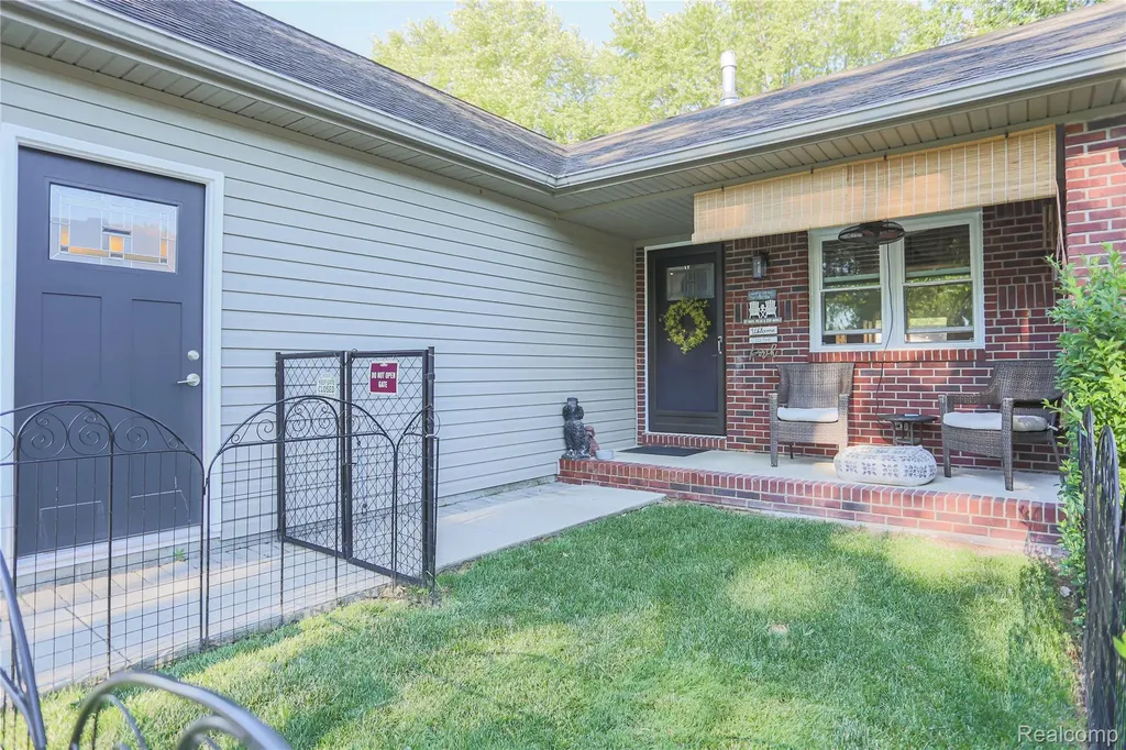 39567 Macomber Street Harrison Charter Township MI 48045