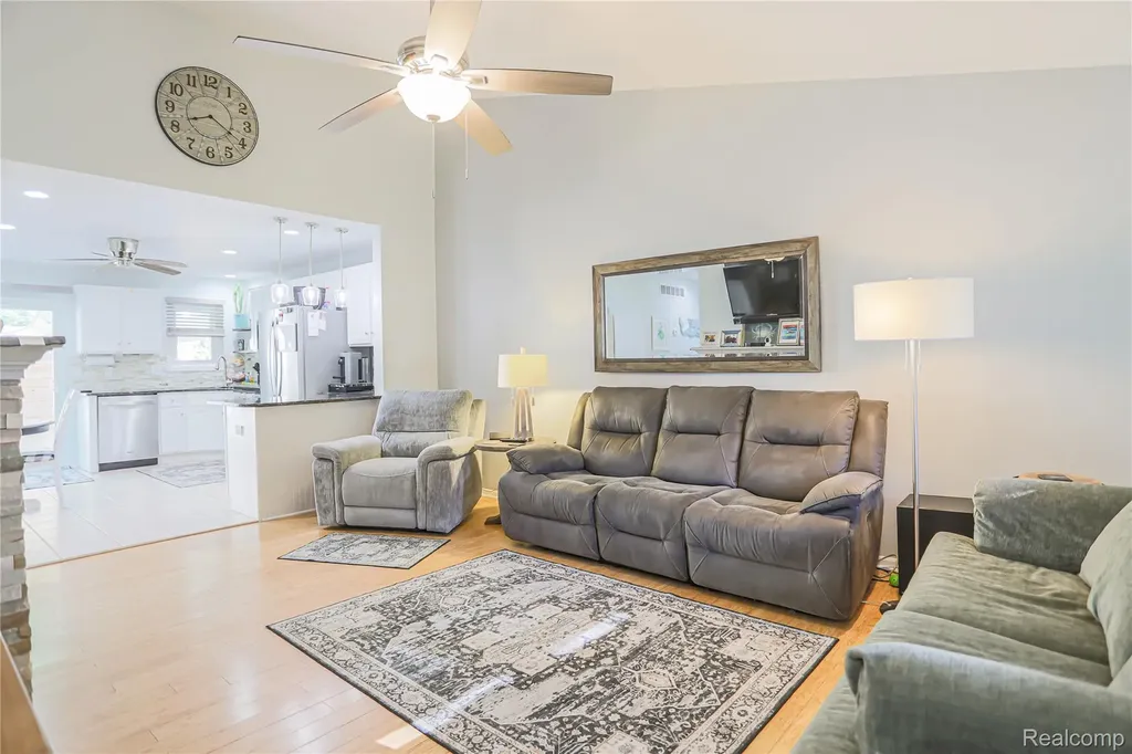 39567 Macomber Street Harrison Charter Township MI 48045