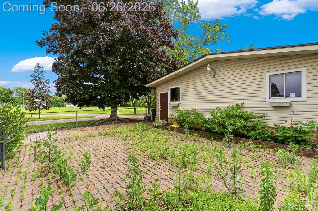 5120 Hillcrest Circle Genesee Charter Township MI 48506