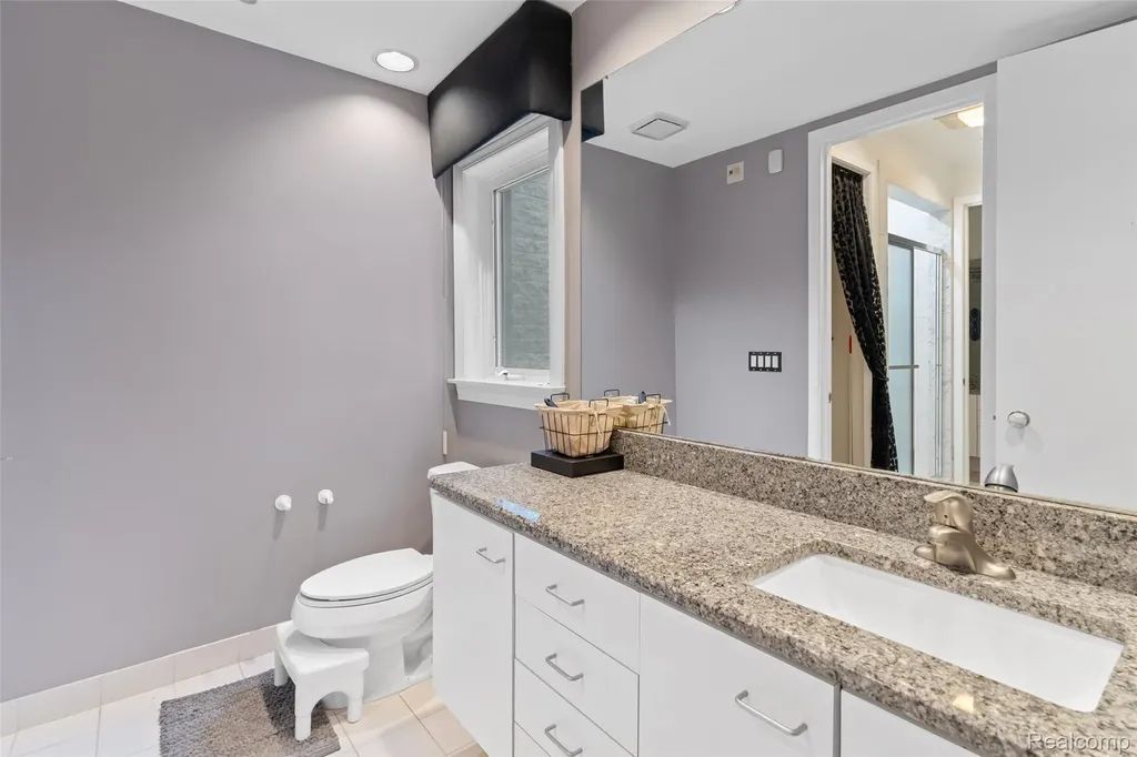 3802 Columbia Drive Bloomfield Hills City MI 48302