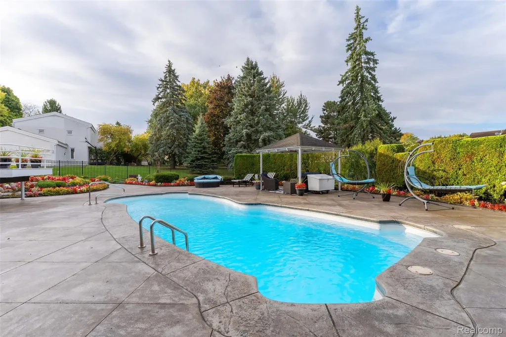 3802 Columbia Drive Bloomfield Hills City MI 48302