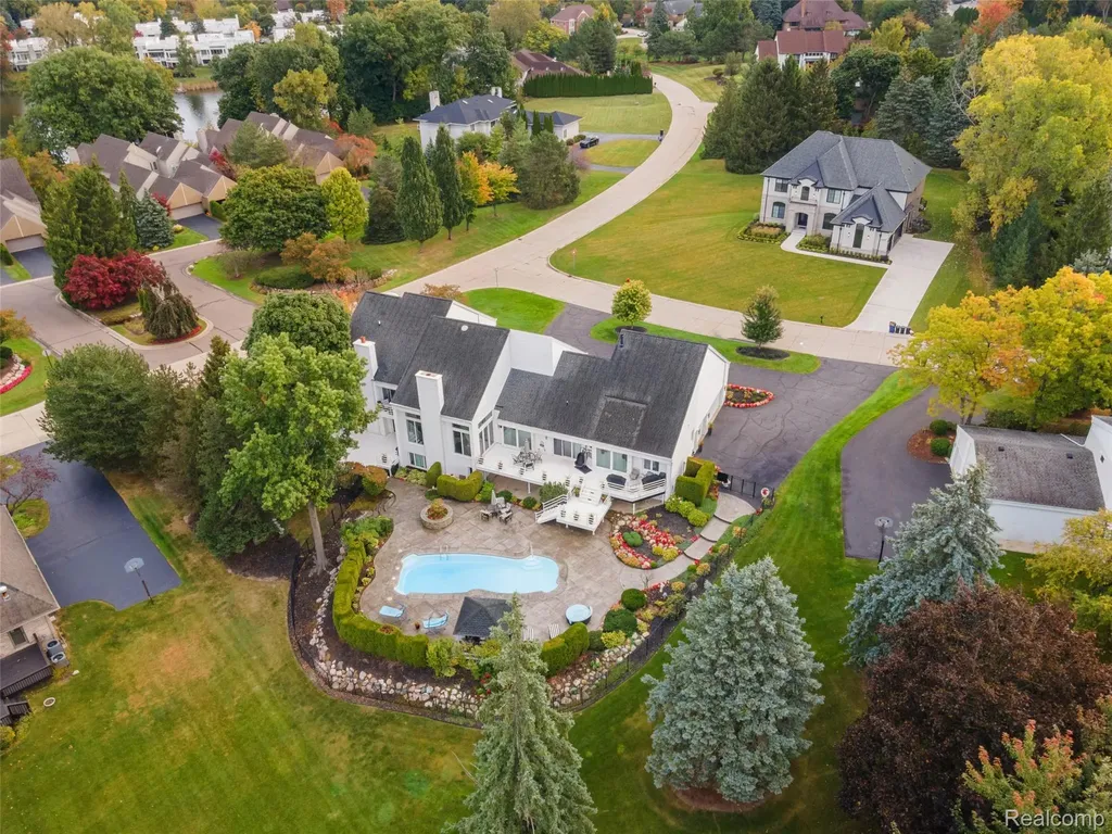 3802 Columbia Drive Bloomfield Hills City MI 48302