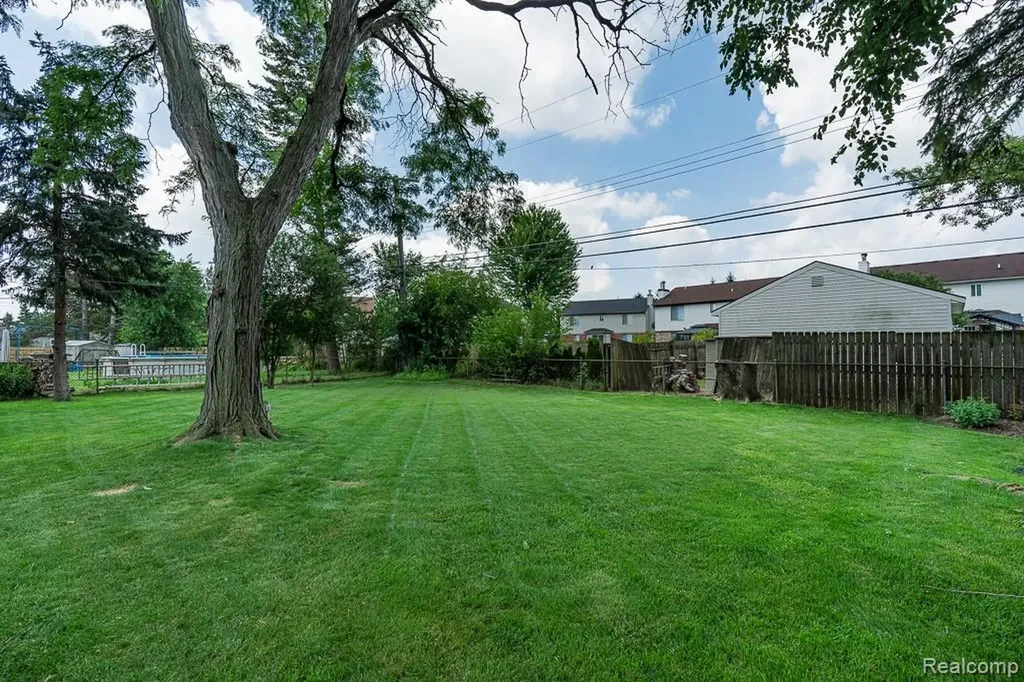 11678 Monsbrook Court Sterling Heights City MI 48312