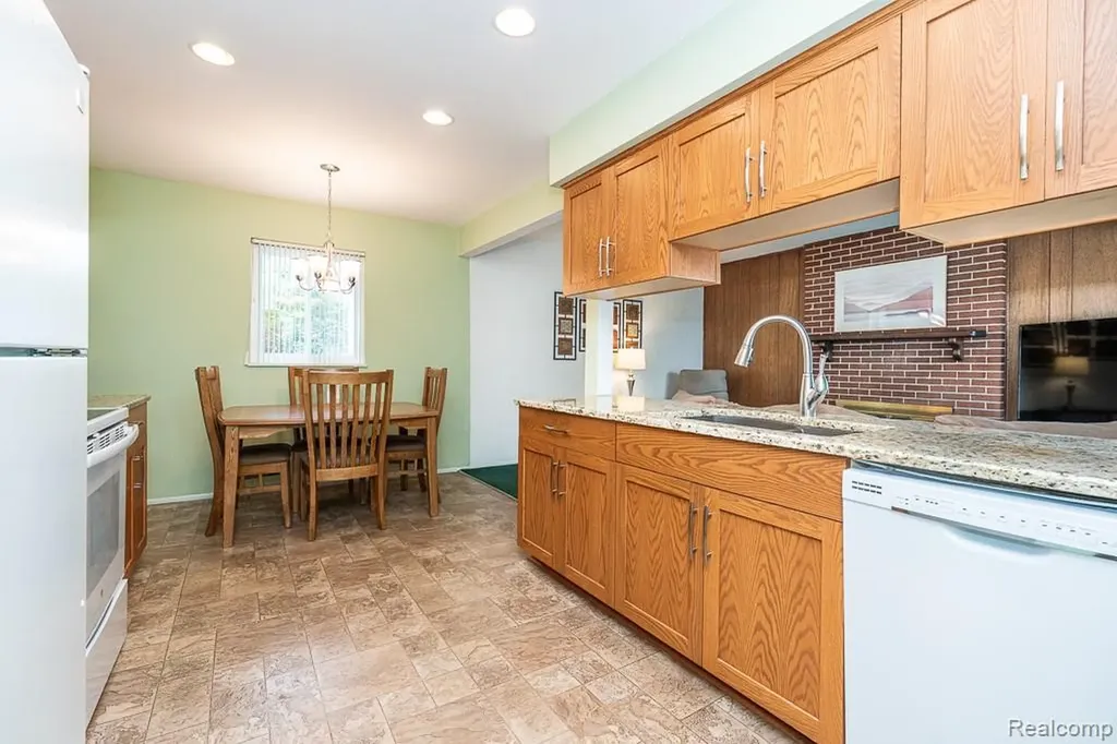 11678 Monsbrook Court Sterling Heights City MI 48312