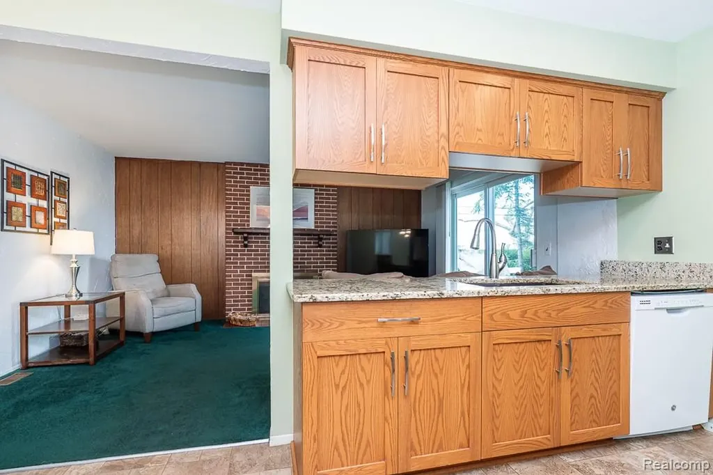 11678 Monsbrook Court Sterling Heights City MI 48312