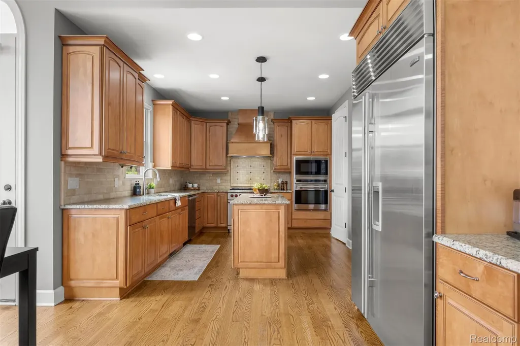 8439 Boulder Shores Drive Green Oak Township MI 48178
