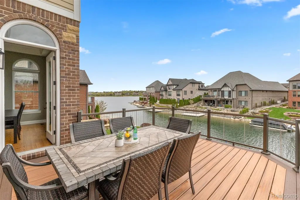 8439 Boulder Shores Drive Green Oak Township MI 48178