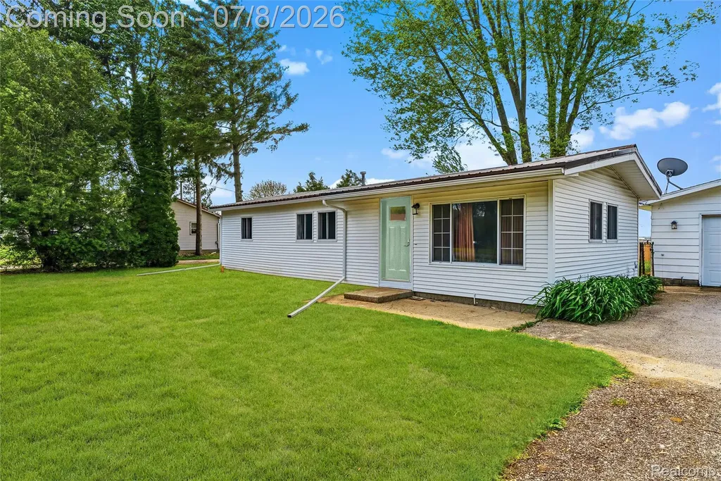 5698 Mcgrandy Road Bridgeport Charter Township MI 48722