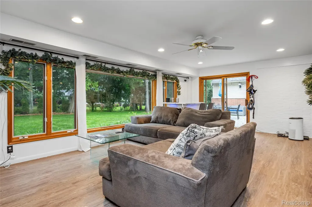 6085 Worlington Road Bloomfield Hills City MI 48301