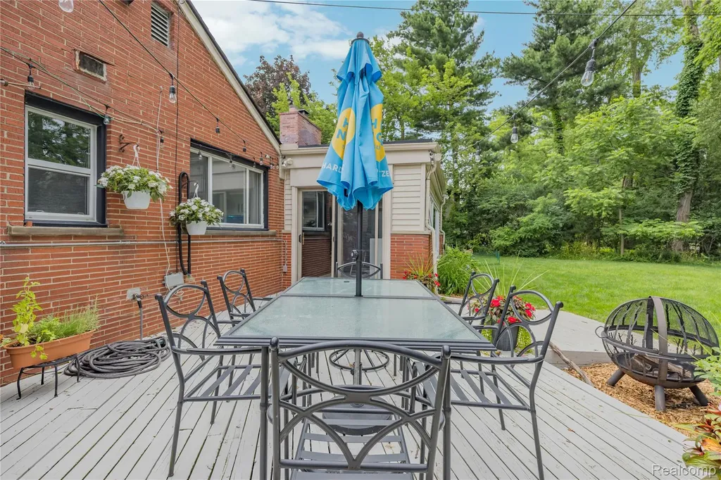 6085 Worlington Road Bloomfield Hills City MI 48301