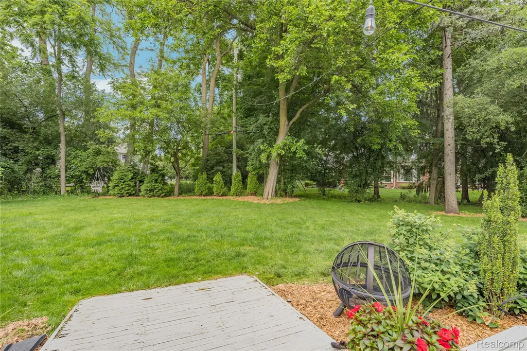 6085 Worlington Road Bloomfield Hills City MI 48301