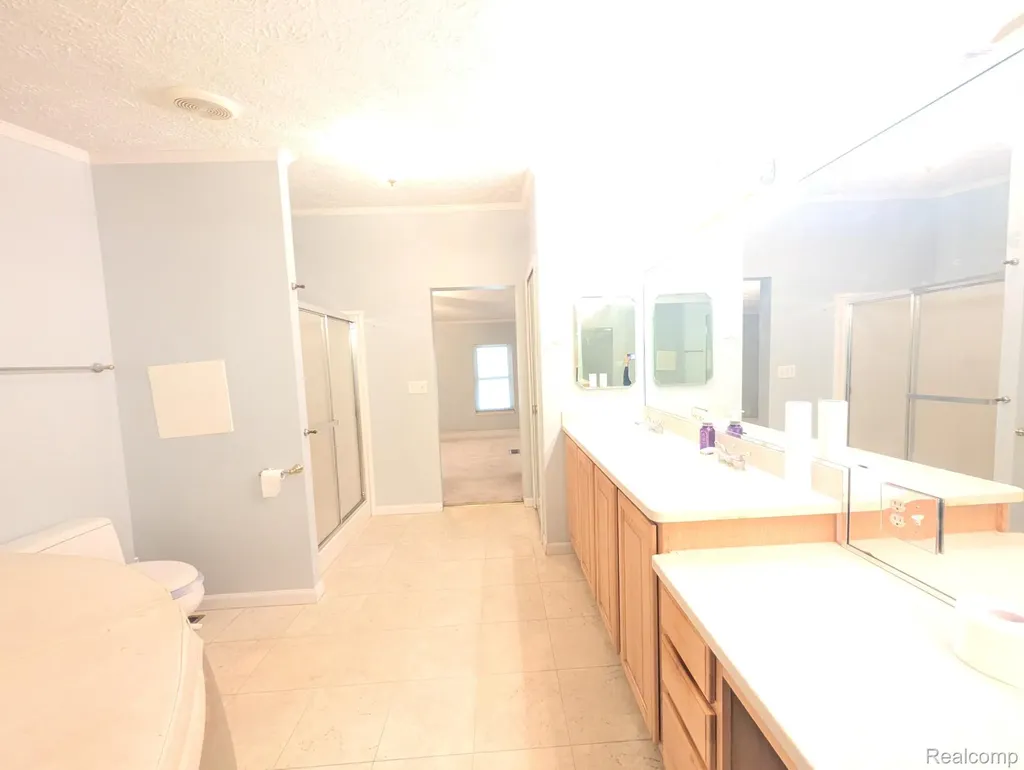 9 Brookfield Swartz Creek City MI 48473