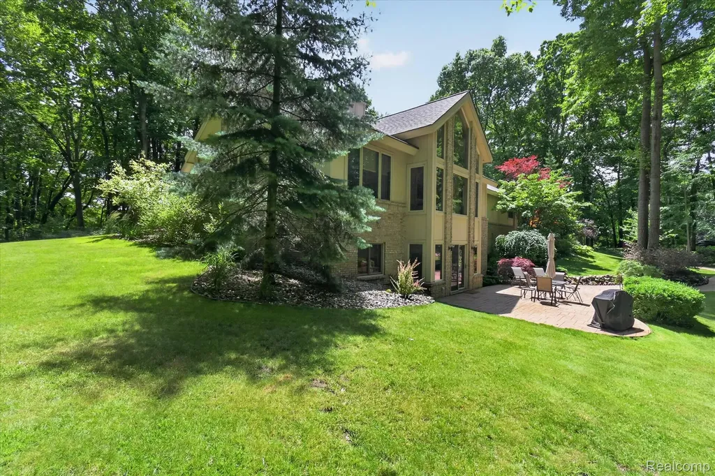 5388 Hartland Road Hartland Township MI 48430