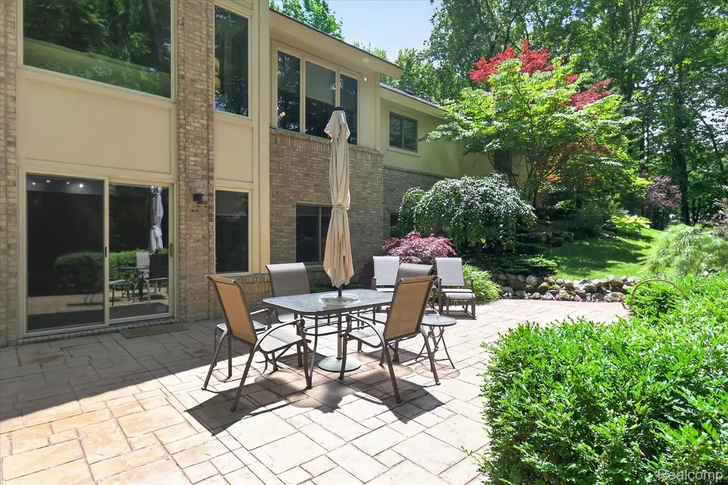 5388 Hartland Road Hartland Township MI 48430