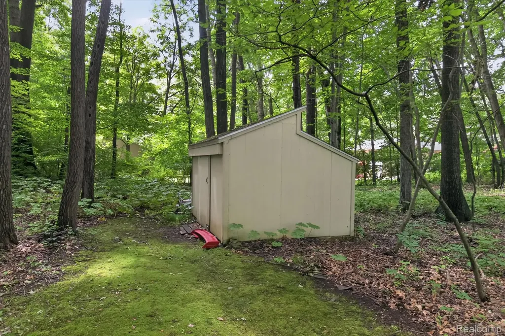 5388 Hartland Road Hartland Township MI 48430